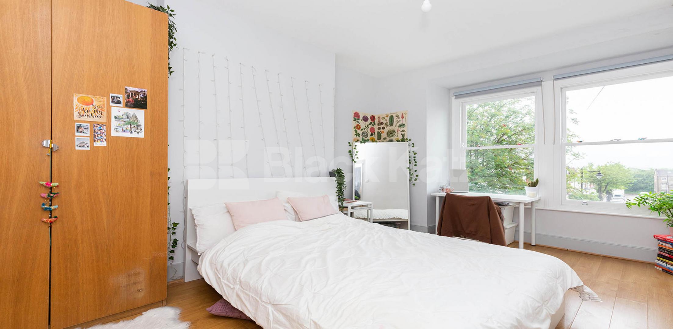 			6 Bedroom, 2 bath, 2 reception Flat			 Parolles Road, Archway